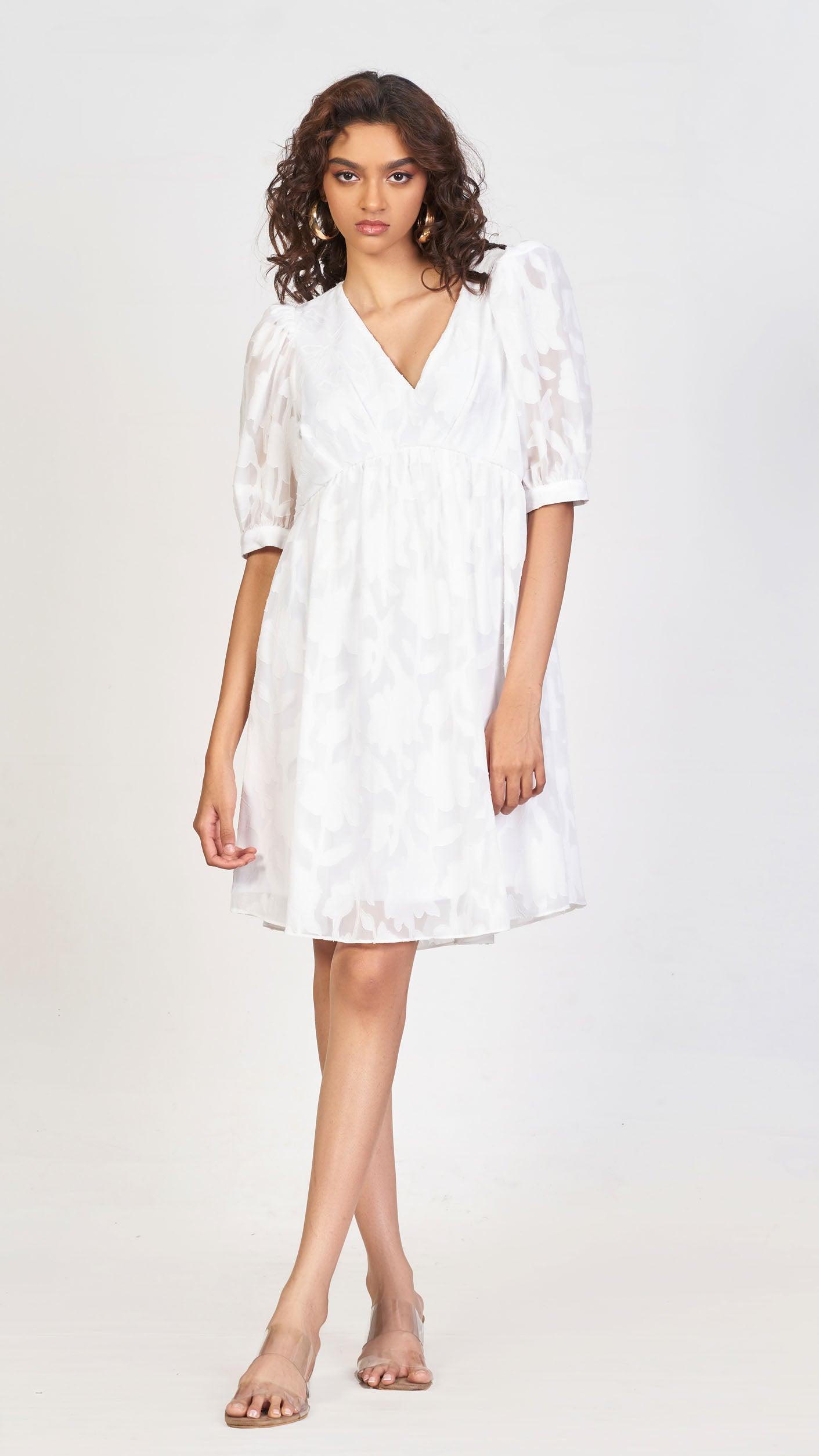 white oversized floral casual dress - Avirate Sri Lanka